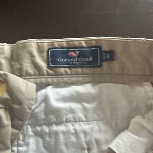 Men’s shorts
Vineyard Vines